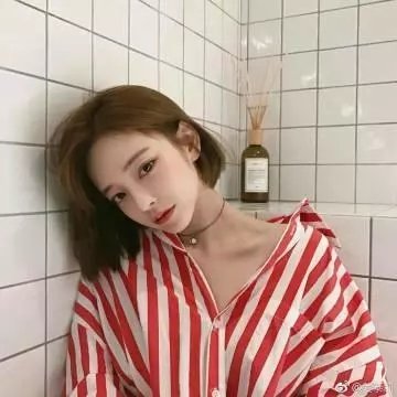 美丽背后 封面